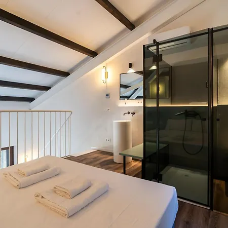 Hotel Vlc Host - Reina 168
