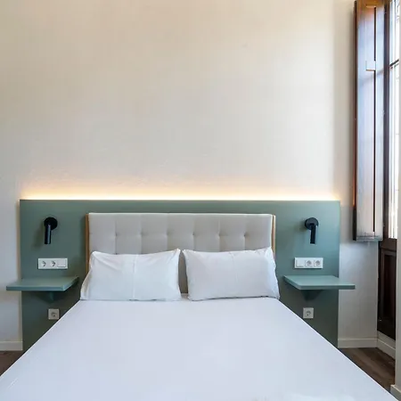Vlc Host - Reina 168 Hotel