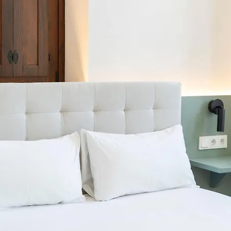 Vlc Host - Reina 168 Hotel Valencia