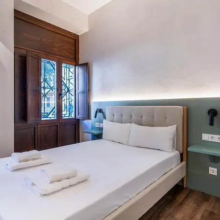 Vlc Host - Reina 168 Hotel Valencia