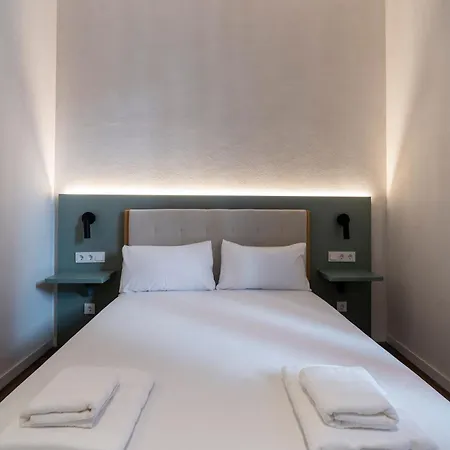 Otel Vlc Host - Reina 168 Valensiya