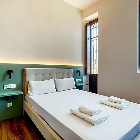 Vlc Host - Reina 168 Hotel Valencia