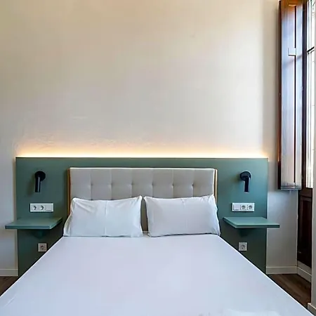 Vlc Host - Reina 168 Hotel