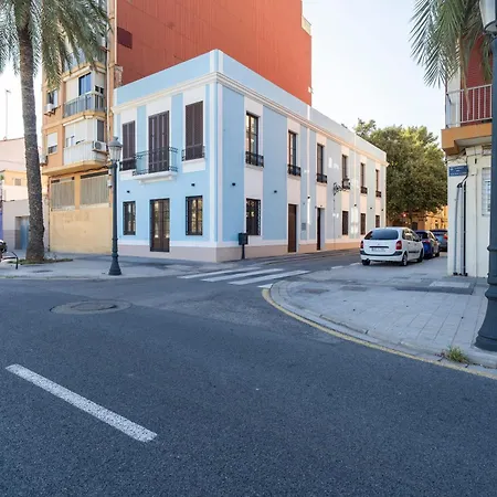 酒店 Vlc Host - Reina 168 *